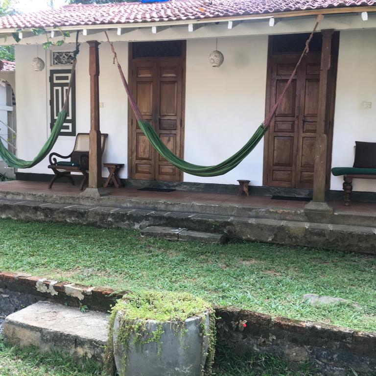 Templeberg Bed & Breakfast Walahanduwa ภายนอก รูปภาพ