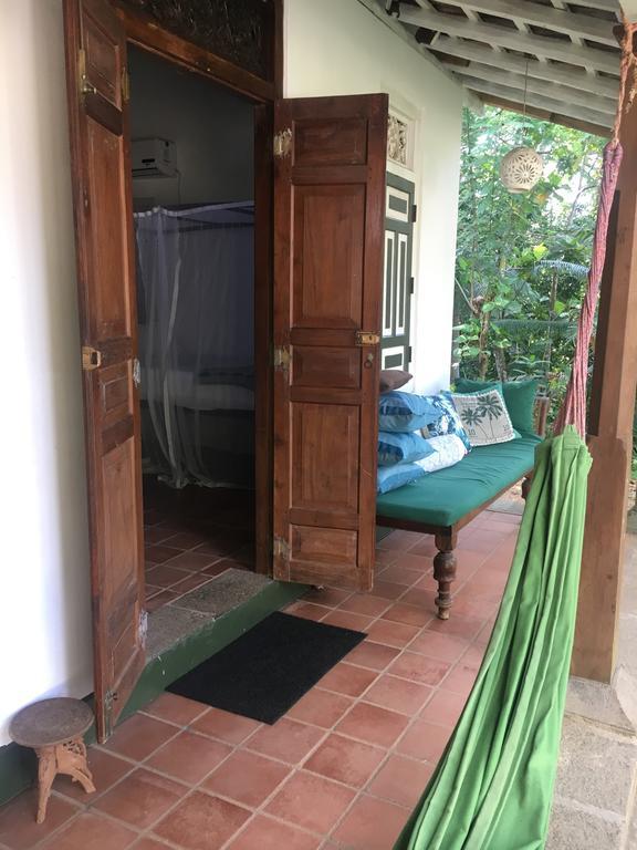 Templeberg Bed & Breakfast Walahanduwa ภายนอก รูปภาพ