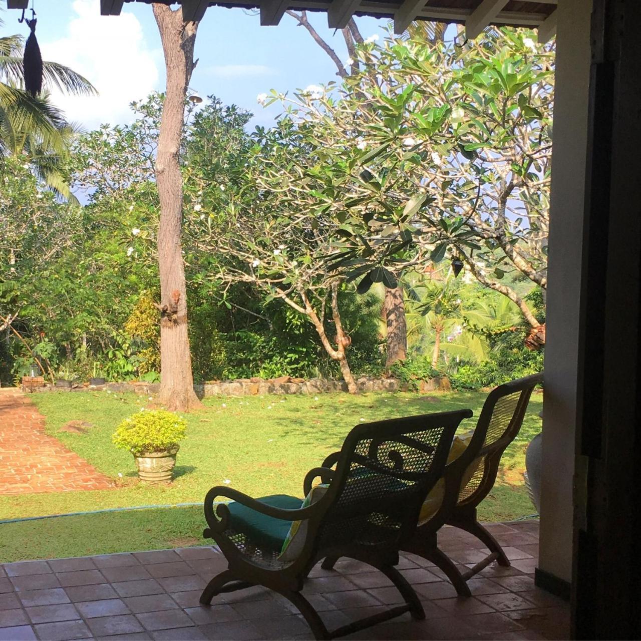 Templeberg Bed & Breakfast Walahanduwa ภายนอก รูปภาพ